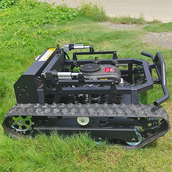 Q: What are the uses and structure of a remote-controlled lawn mower?（images 1）